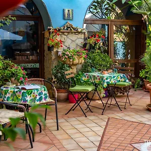 *** Bed & Breakfast La Finestra Sul Cortile Italië